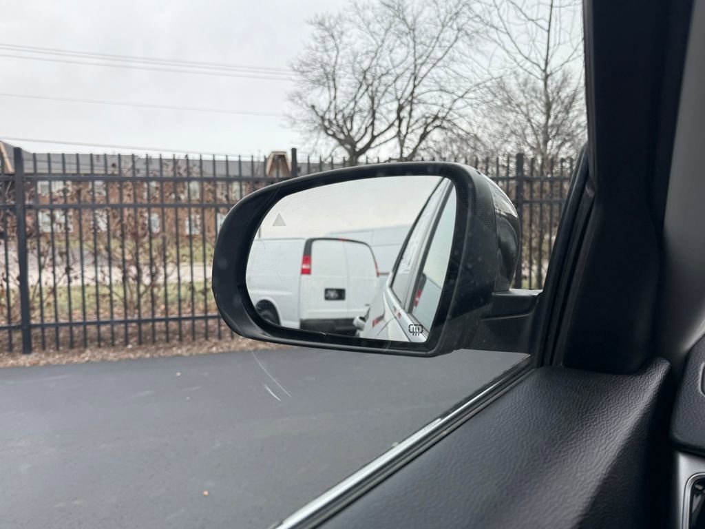 Used 2020 Jeep Cherokee Limited image 16