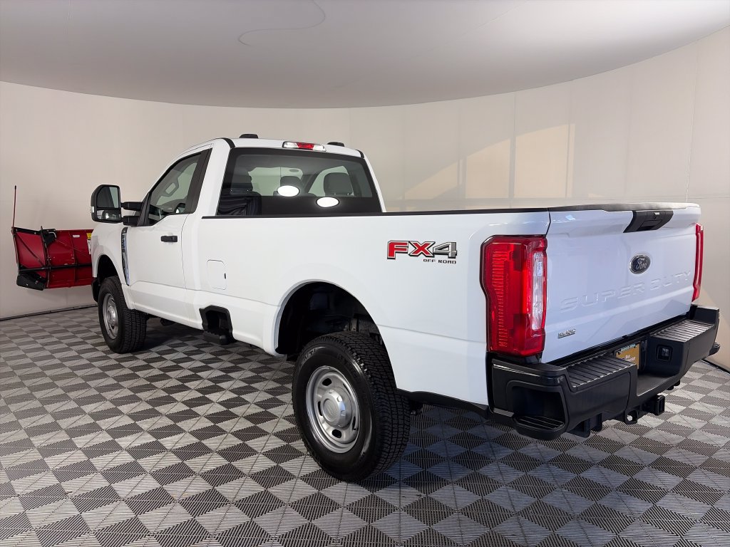 Certified 2023 Ford F250 XL w/ FX4 Off-Road Package AWD/4WD image 5