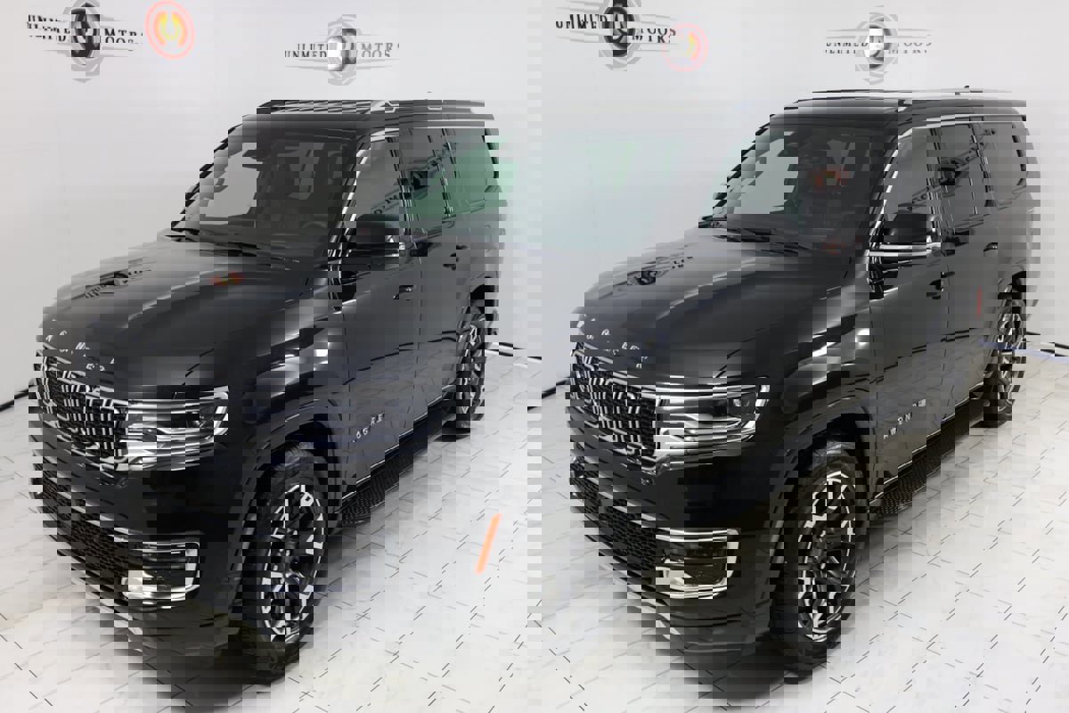 Used 2024 Jeep Wagoneer L Series III w/ Flexible Seating Group image 35