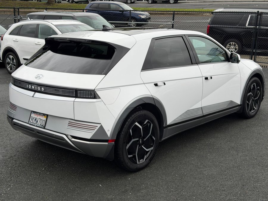 Used 2024 Hyundai Ioniq 5 Limited image 5