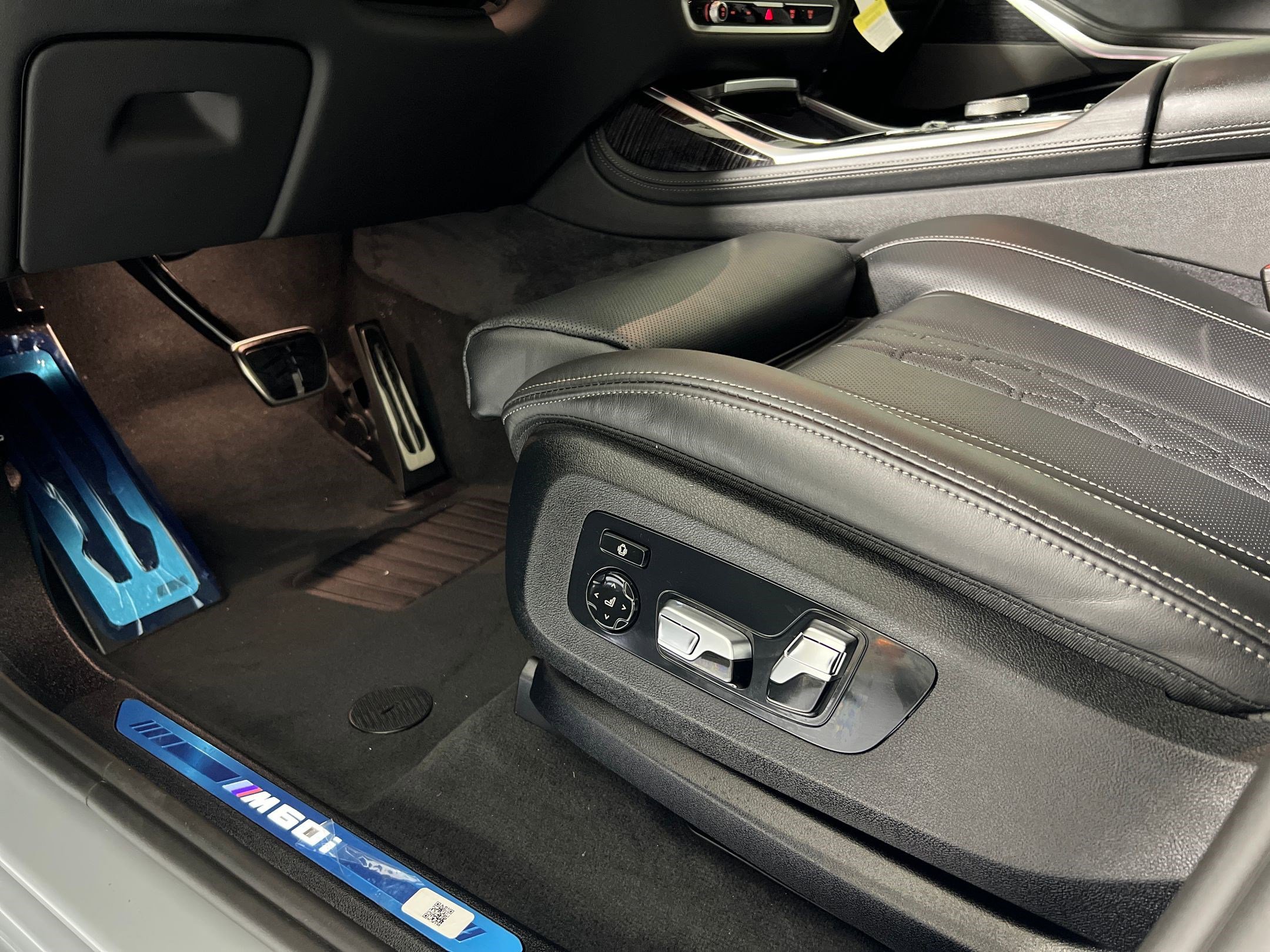 New 2026 BMW X7 M60i image 13