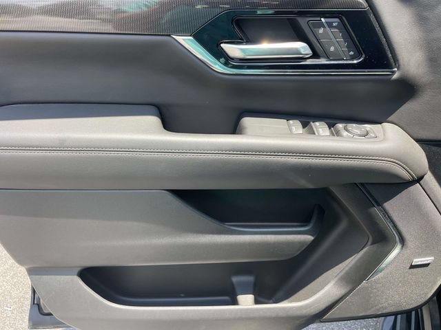 Used 2025 GMC Yukon XL Elevation AWD/4WD image 18