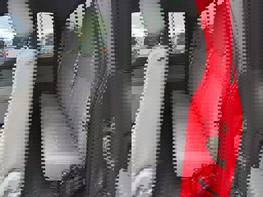 Used 2012 Ford F150 XLT w/ XLT Chrome Pkg image 18