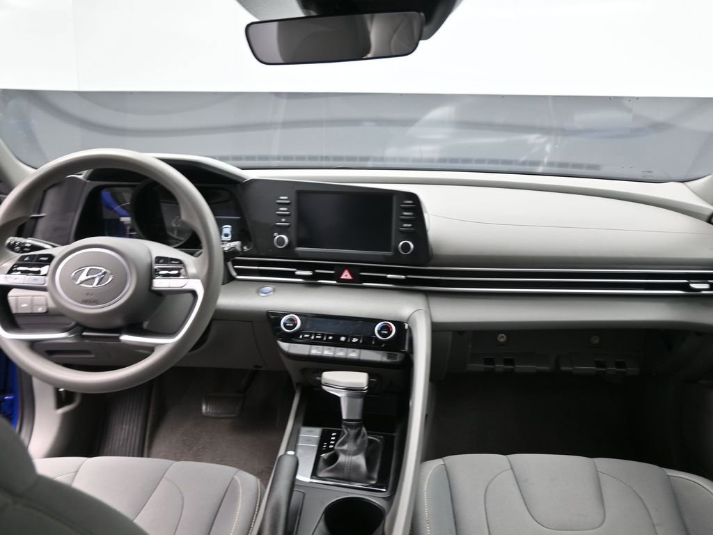 Used 2023 Hyundai Elantra SEL image 27