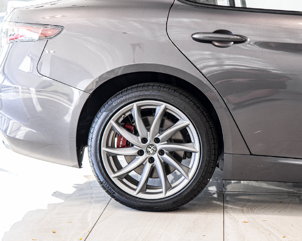 New 2026 Alfa Romeo Giulia AWD w/ Driving Assist Package image 11