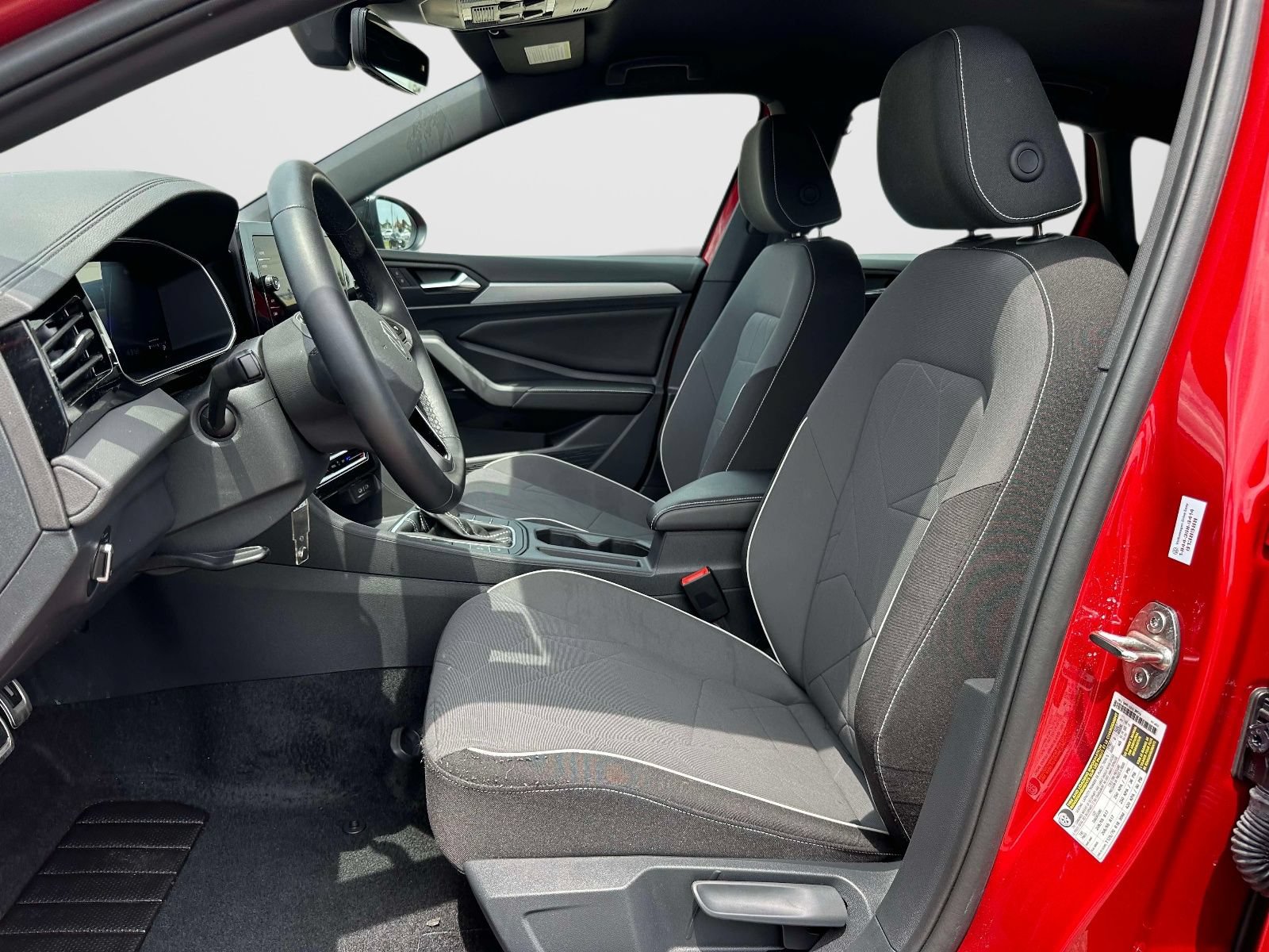 Certified 2025 Volkswagen Jetta Sport FWD image 14