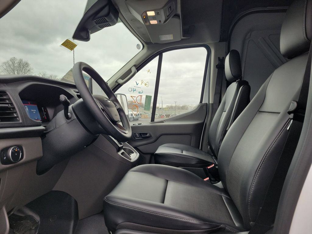 New 2026 Ford Transit 250 148 Medium Roof RWD image 17