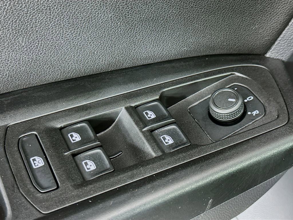 Used 2021 Volkswagen Atlas SE w/ Panoramic Sunroof Package image 18