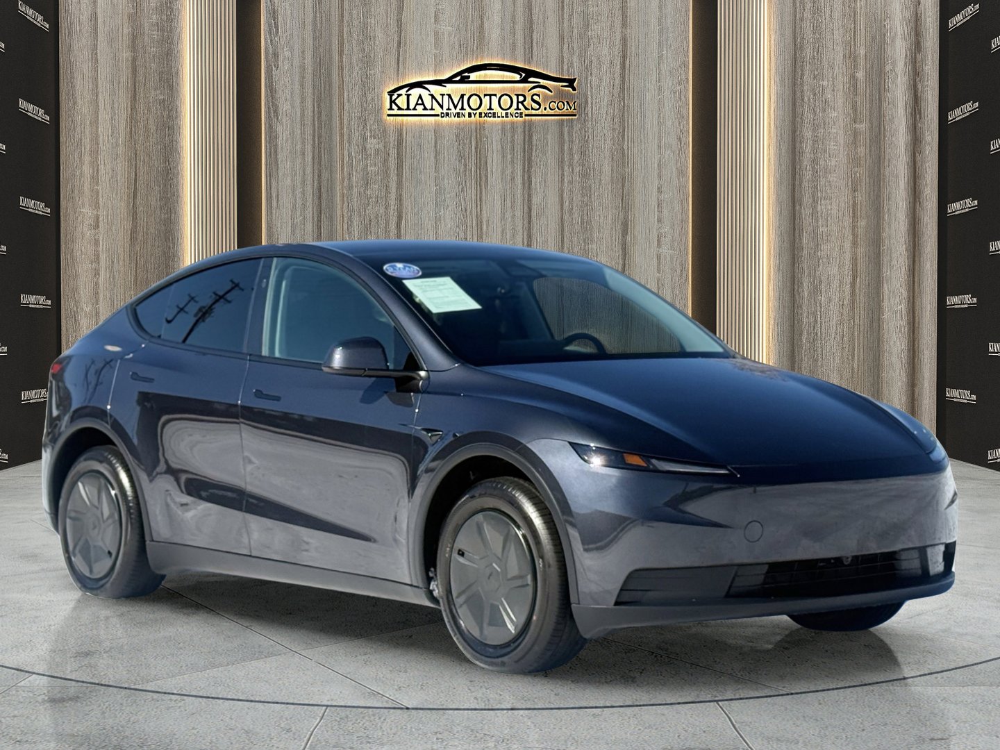 Used 2026 Tesla Model Y 2WD image 1