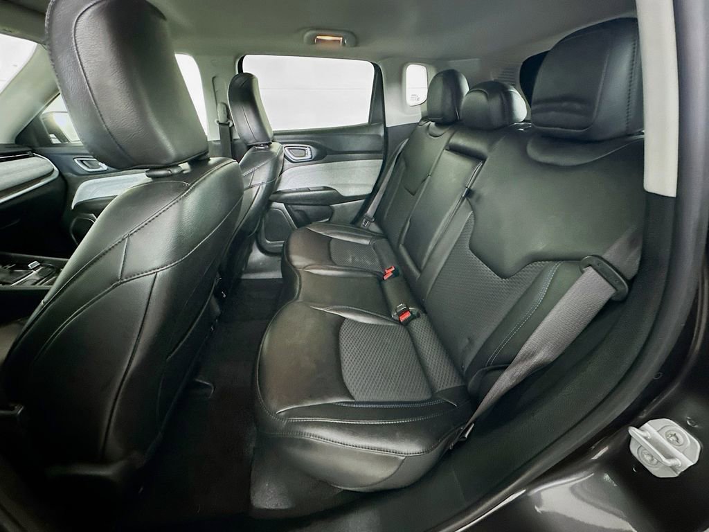 Certified 2022 Jeep Compass Latitude w/ Convenience Group image 35