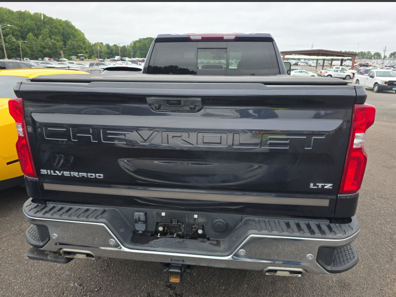 Used 2024 Chevrolet Silverado 1500 LTZ AWD/4WD image 7