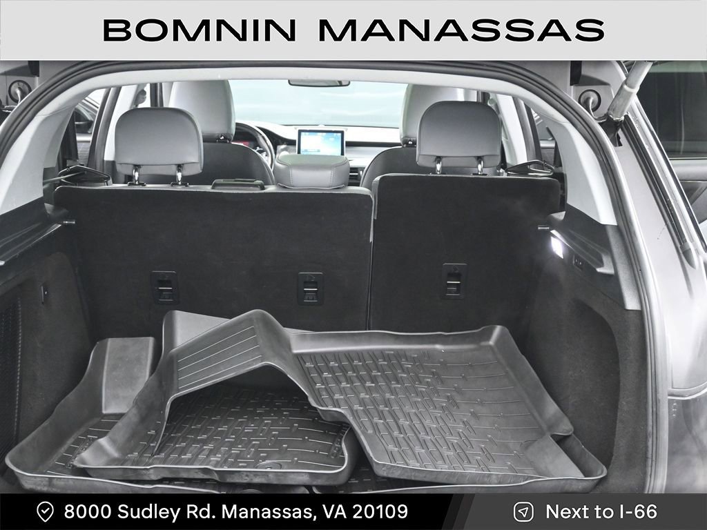Used 2022 Lincoln Corsair AWD w/ Premium Package image 11