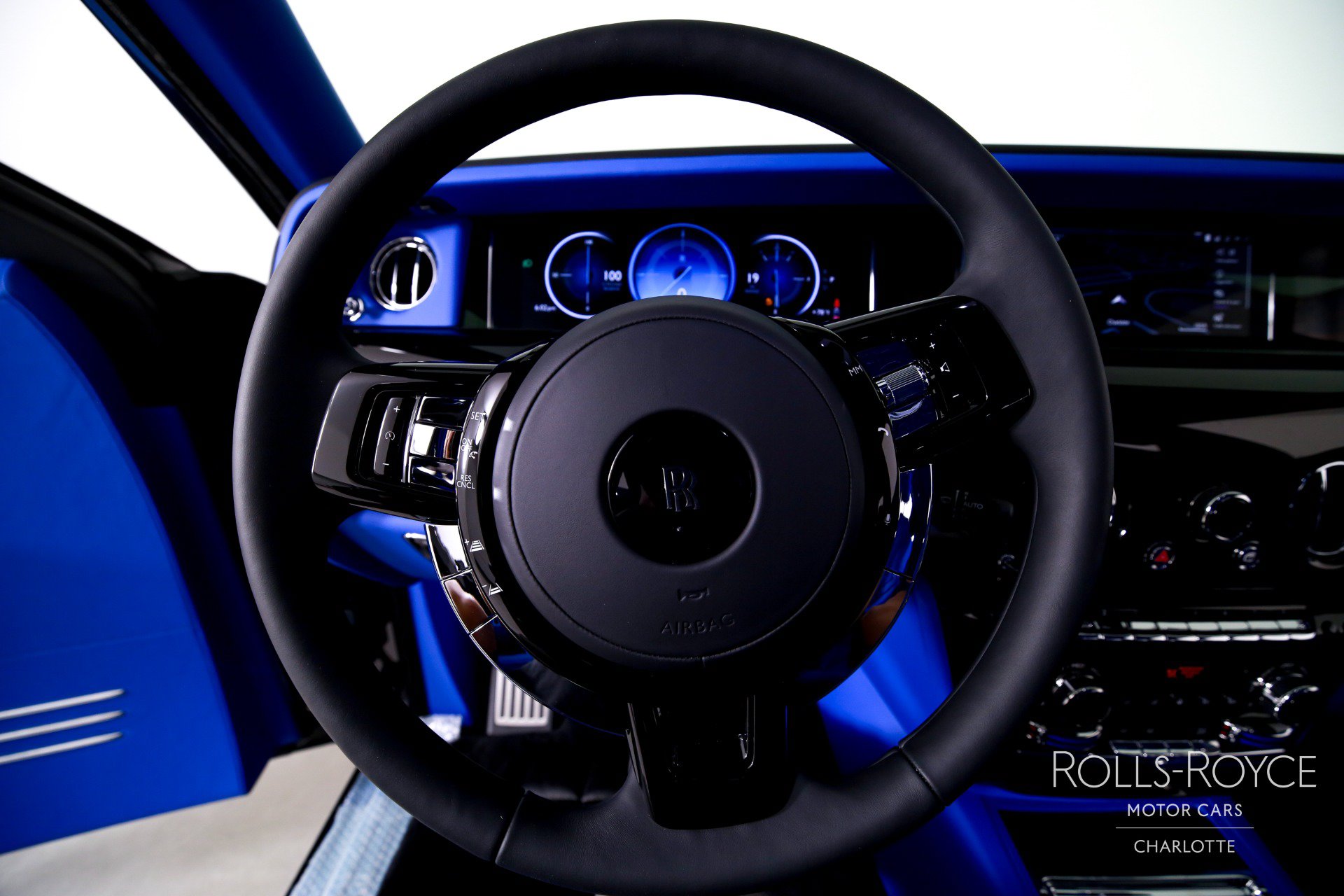 New 2027 Rolls-Royce Phantom Sedan RWD image 15