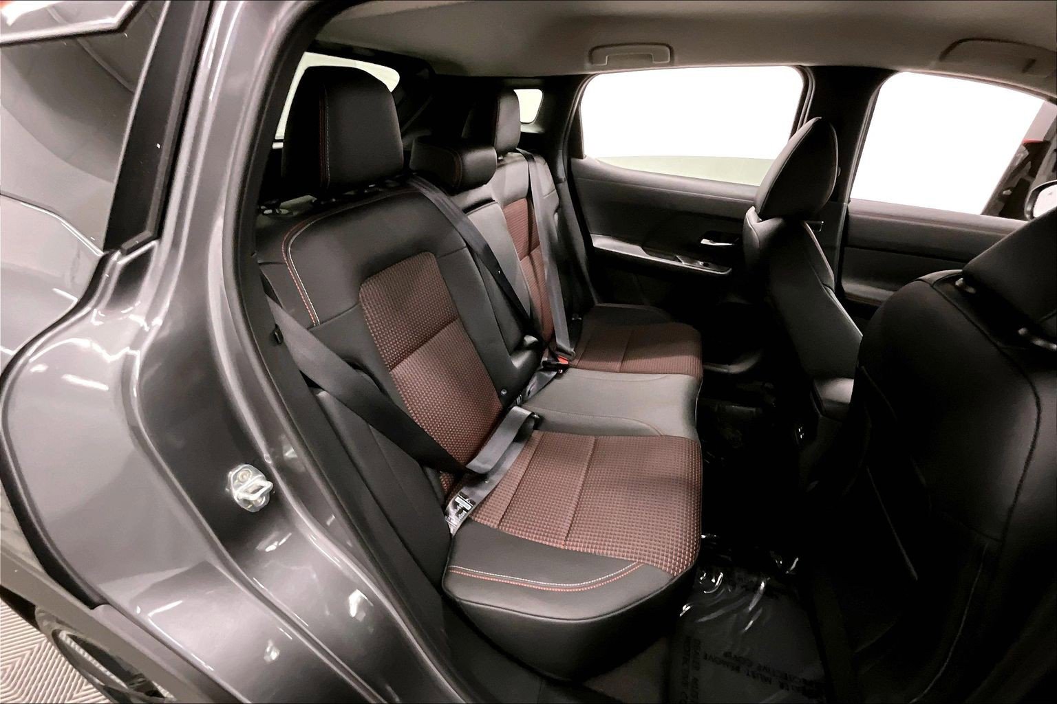 New 2026 Nissan Kicks SR FWD image 33