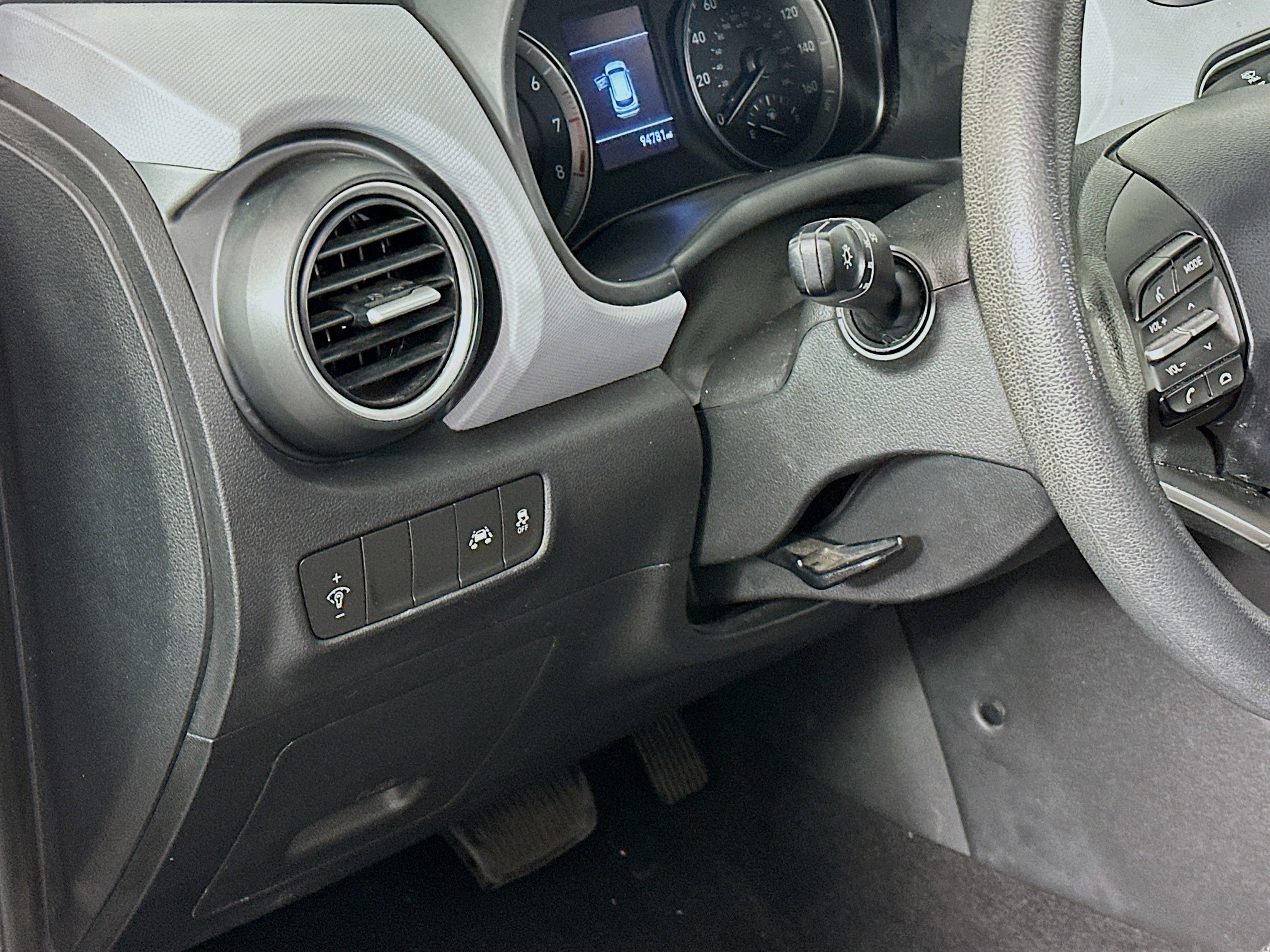 Used 2020 Hyundai Kona SE FWD image 16