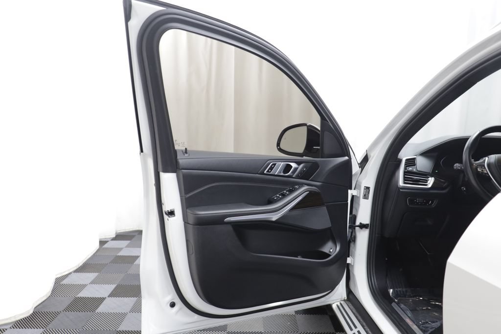 Used 2023 BMW X5 xDrive45e AWD/4WD image 4