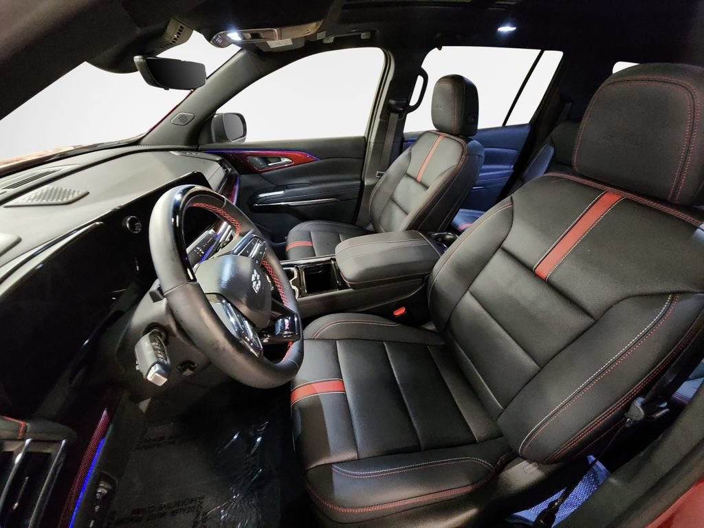 Certified 2025 Chevrolet Traverse RS AWD/4WD image 14