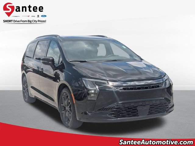 New 2027 Chrysler Pacifica Limited FWD image 1