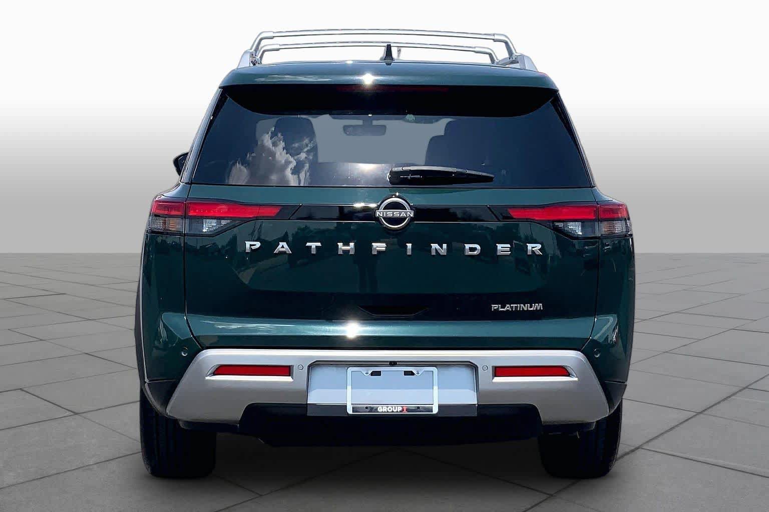 Used 2023 Nissan Pathfinder Platinum FWD image 5