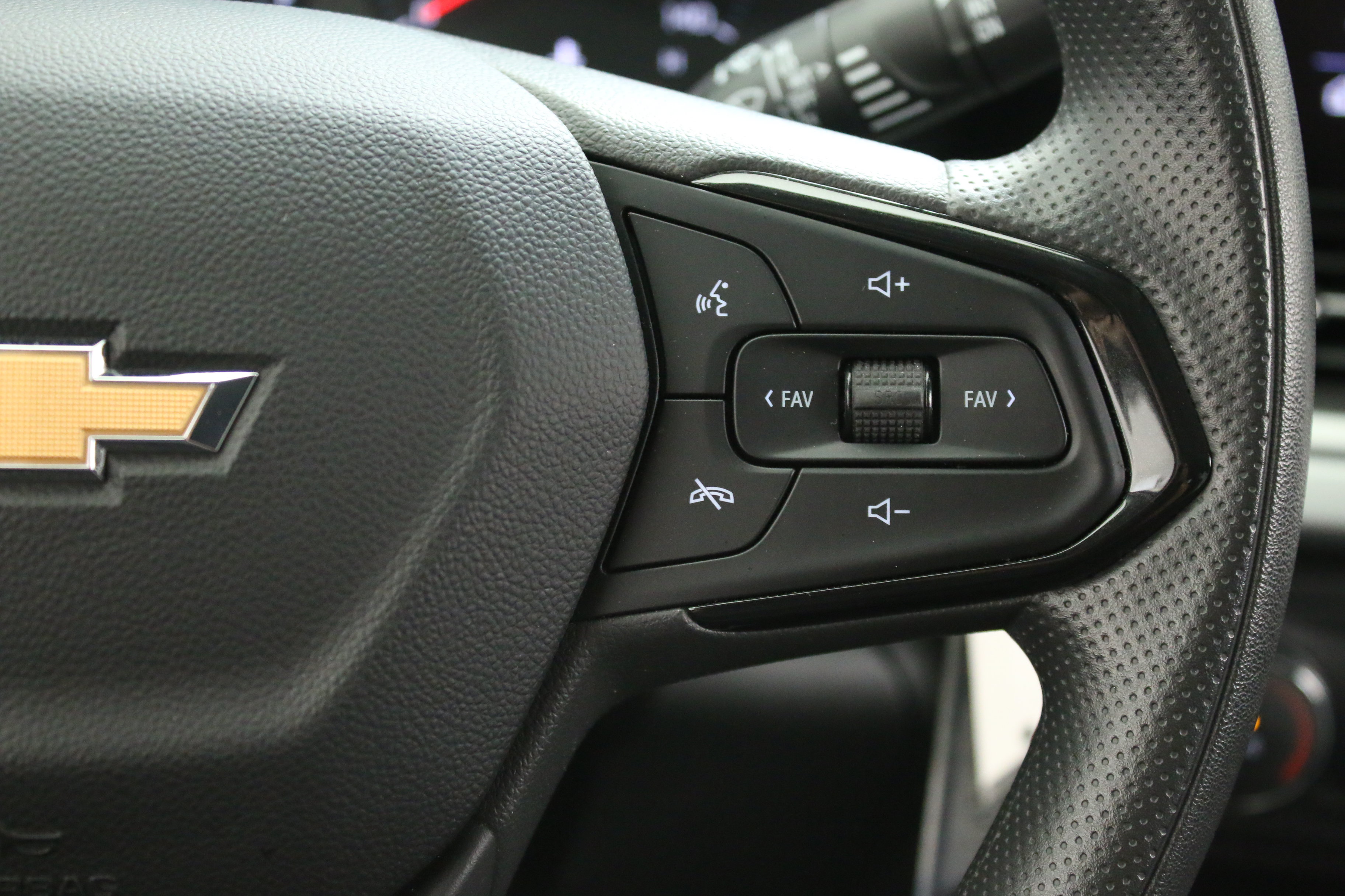 Certified 2024 Chevrolet Trax LS w/ LS Convenience Package FWD image 15