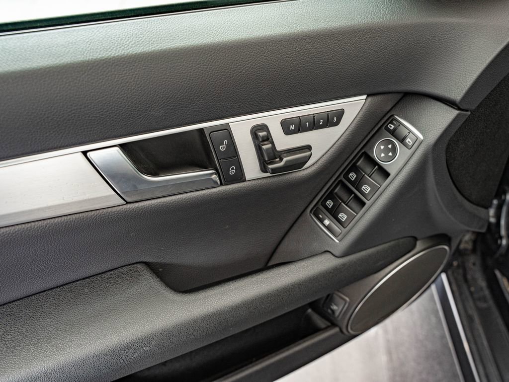 Used 2013 Mercedes-Benz C 300 4MATIC Sedan image 17