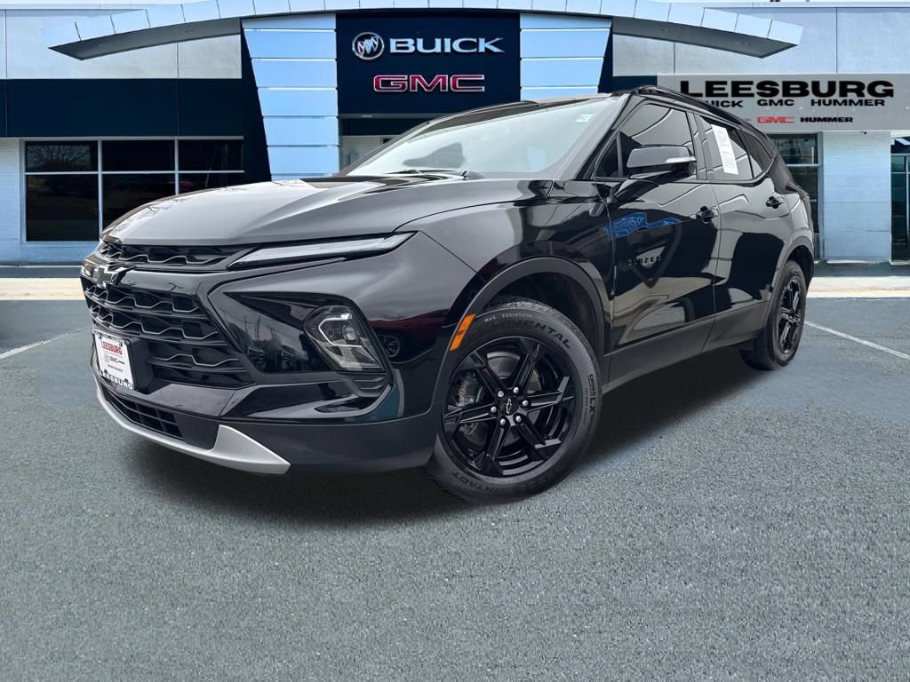 Used 2023 Chevrolet Blazer LT w/ Midnight/Sport Edition image 3