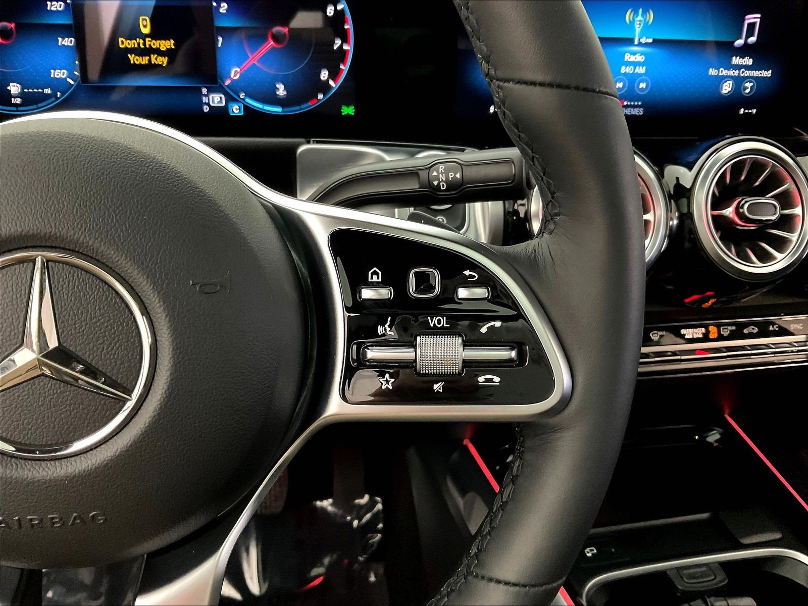 Certified 2023 Mercedes-Benz GLB 250 4MATIC image 12
