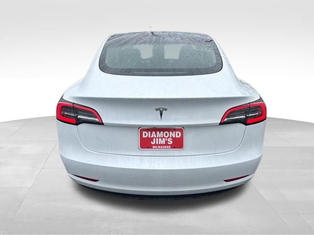 Used 2023 Tesla Model 3 Standard Range image 4