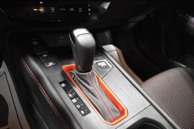 Certified 2025 Nissan Kicks SR image 17