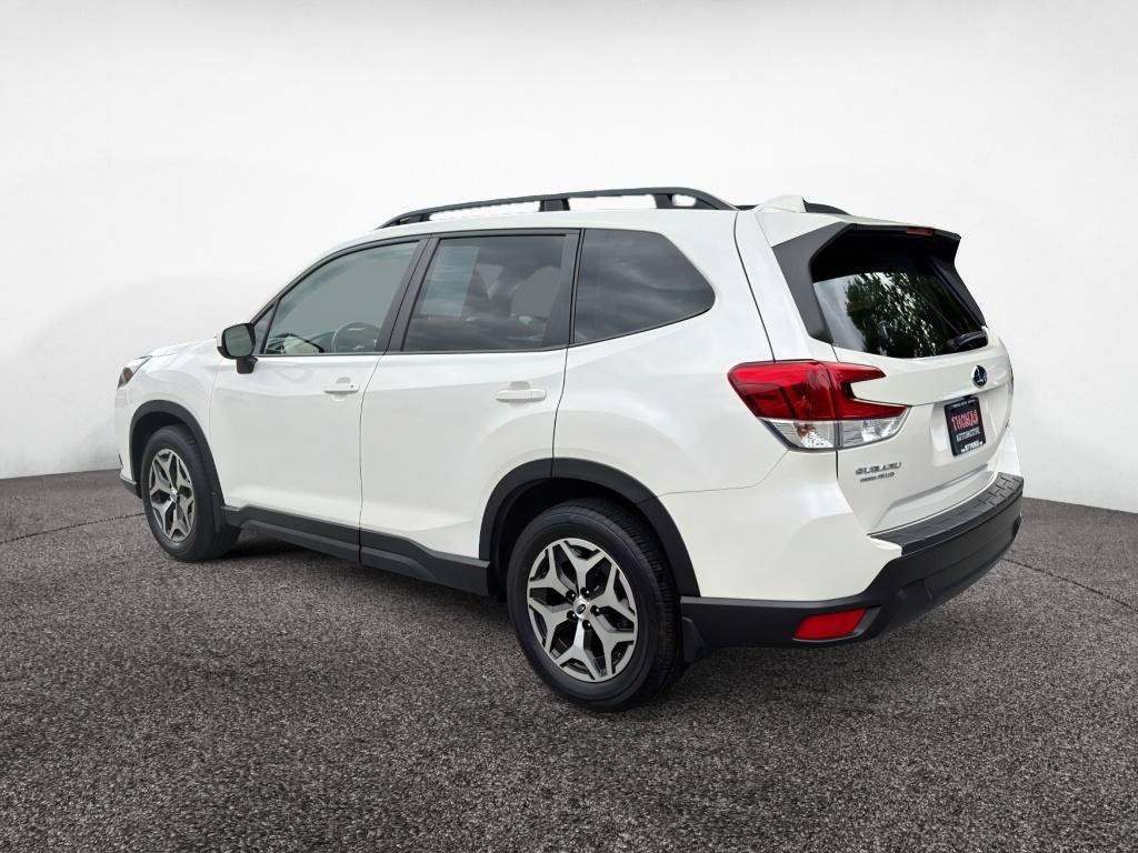 Certified 2023 Subaru Forester Premium AWD/4WD image 5