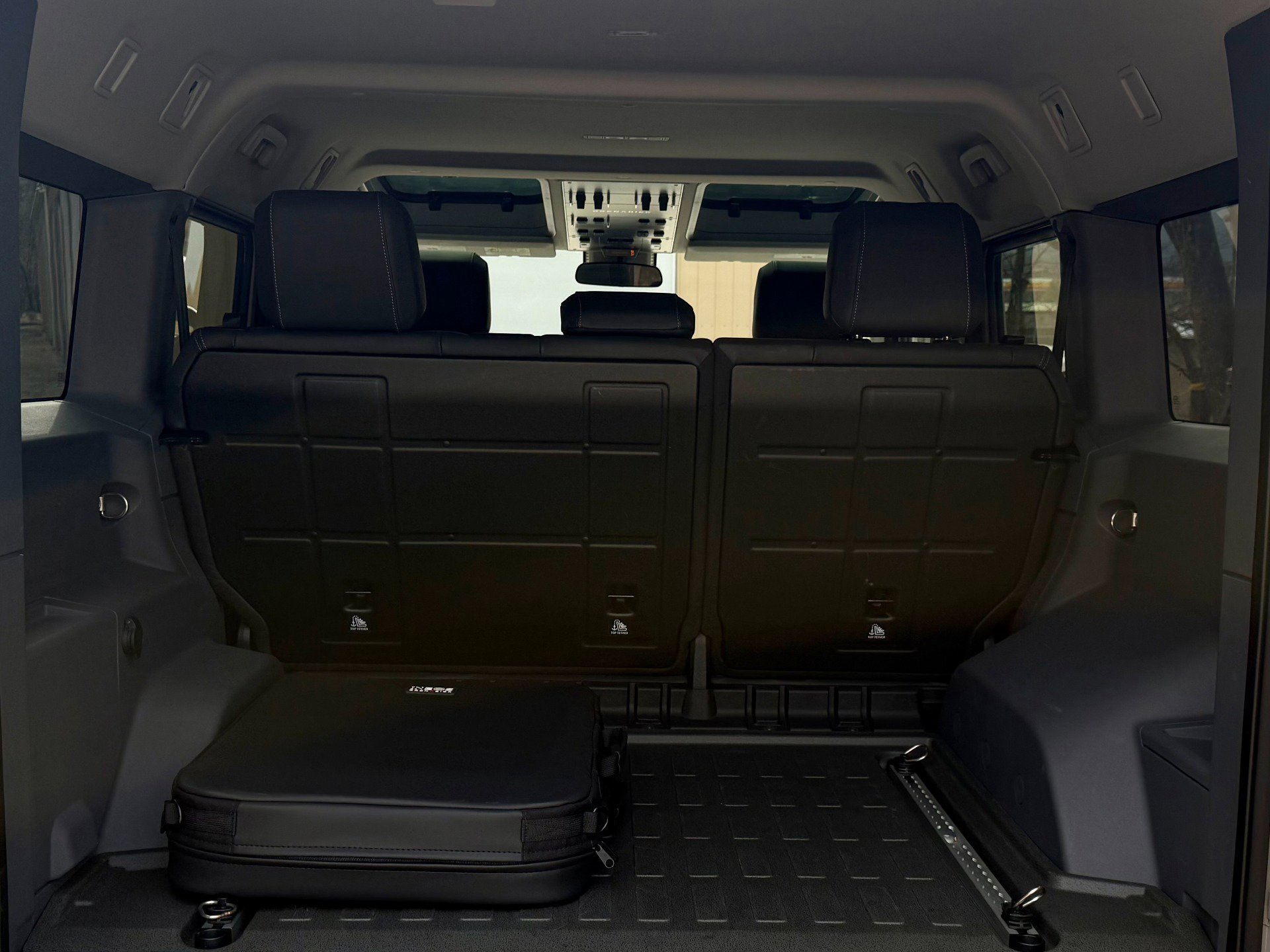 Used 2025 INEOS Grenadier image 13