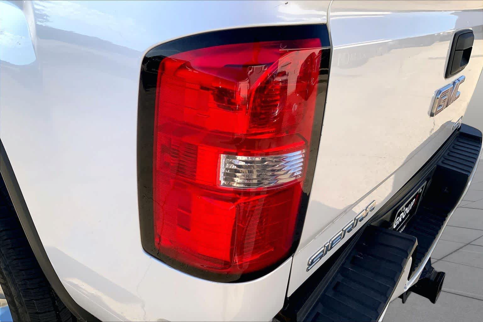 Used 2018 GMC Sierra 3500 Denali w/ Duramax Plus Package AWD/4WD image 29