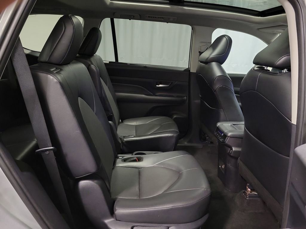 Used 2024 Toyota Grand Highlander XLE image 26