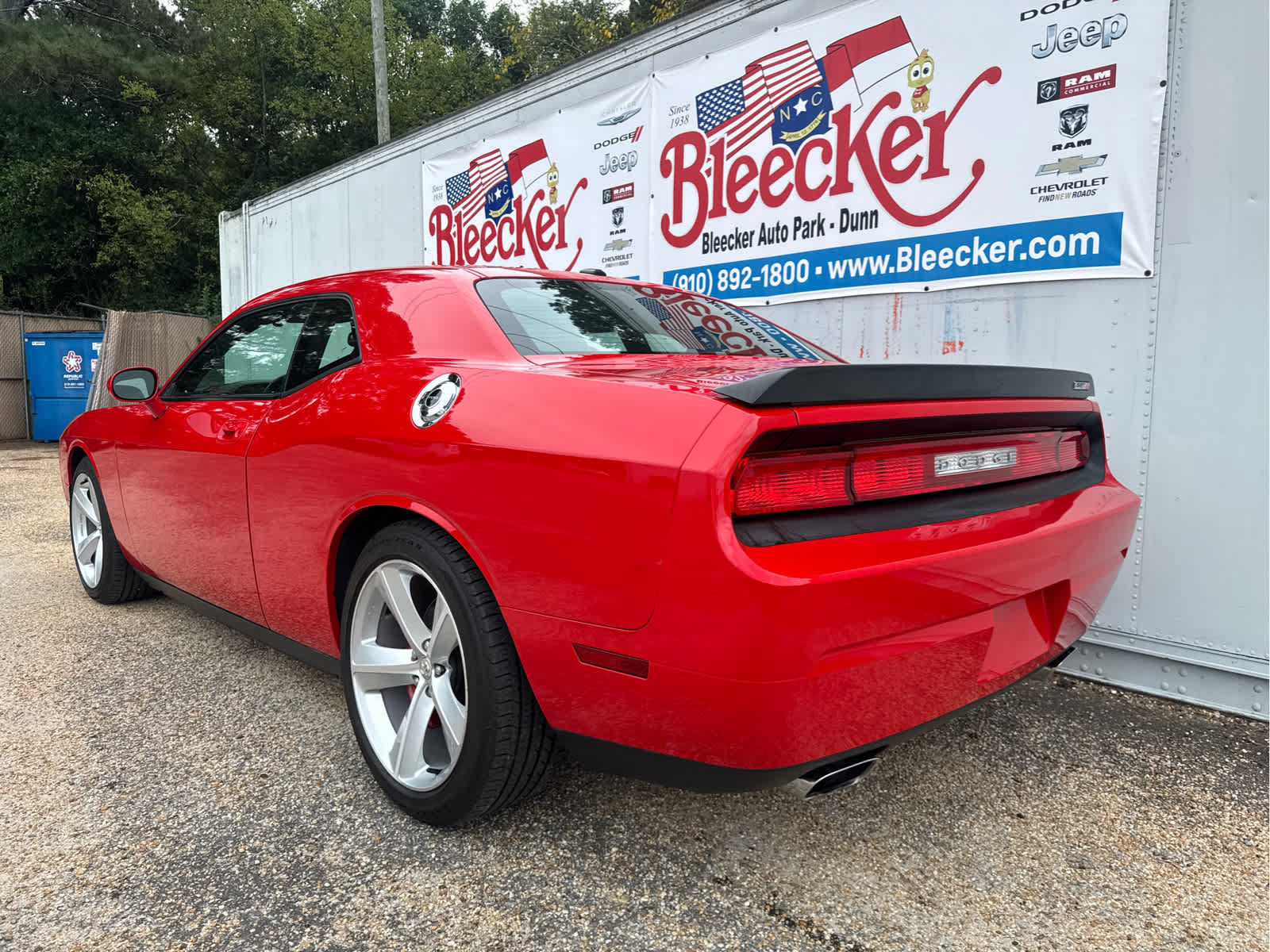 Used 2010 Dodge Challenger SRT8 w/ SRT Option Group II RWD image 8