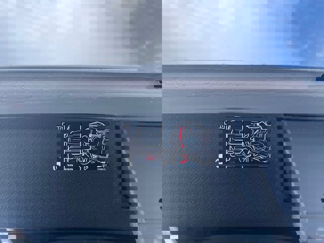 Used 2019 Volvo XC90 T5 Momentum w/ Protection Package image 9