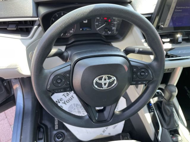 Used 2024 Toyota Corolla Cross L image 11