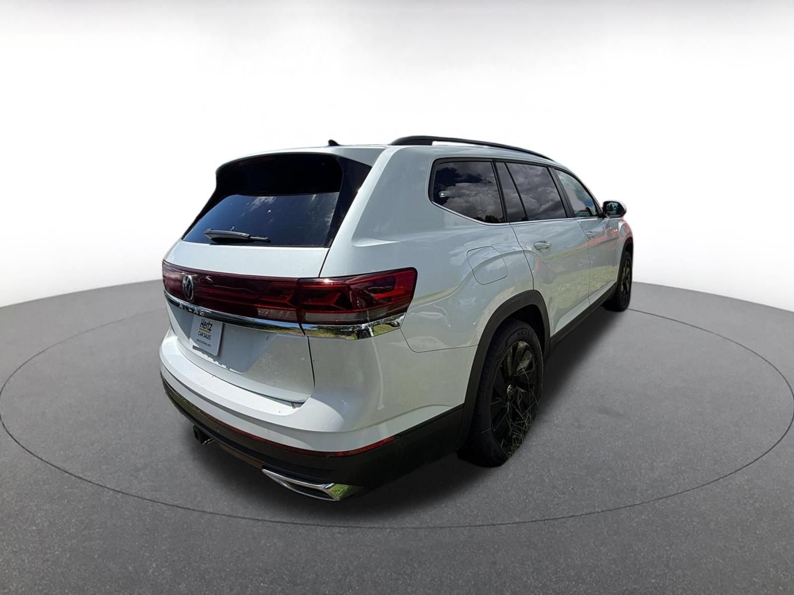 Used 2026 Volkswagen Atlas SE FWD image 8