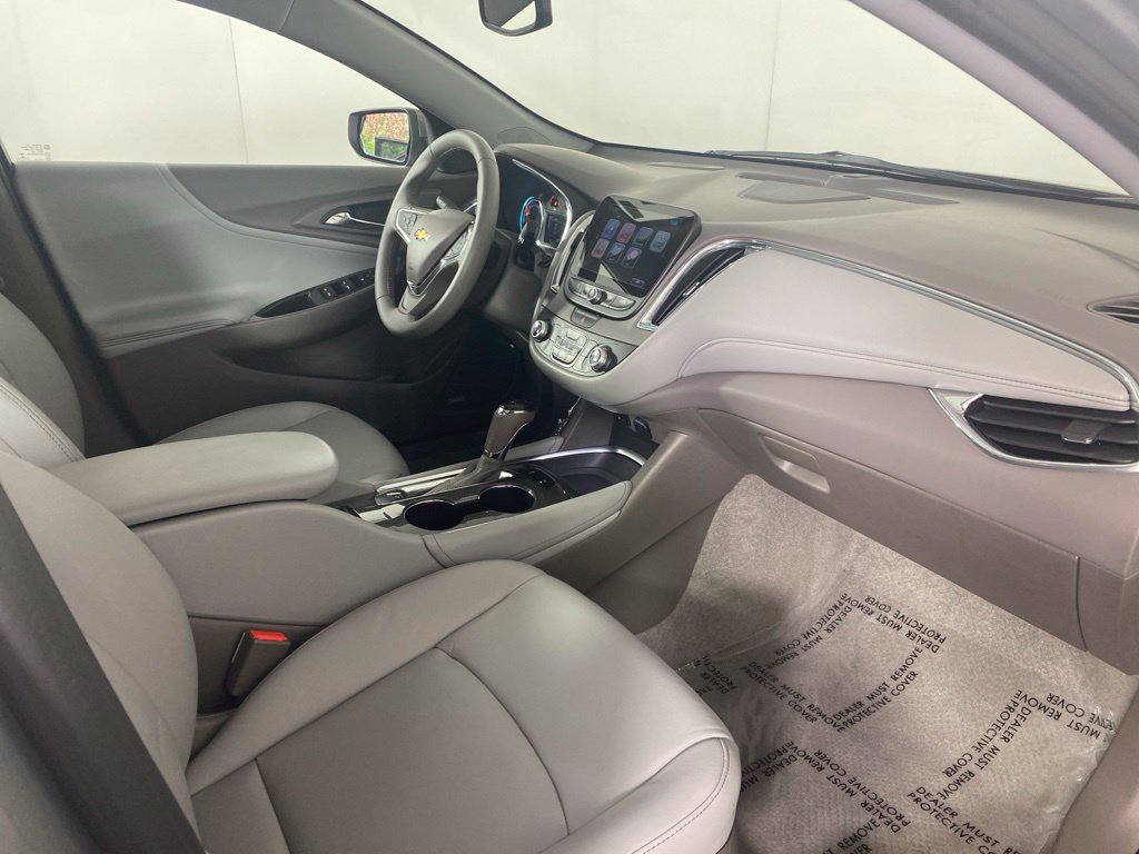 Used 2017 Chevrolet Malibu Hybrid w/ Leather Package FWD image 32