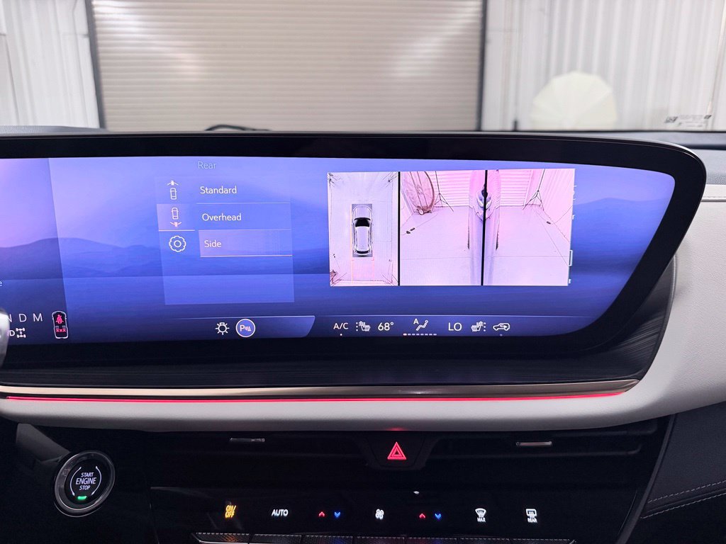 Used 2024 Buick Envision Avenir AWD/4WD image 17