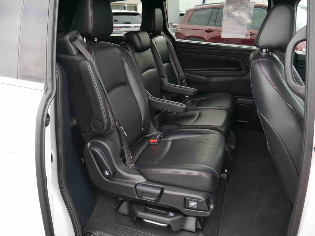 Used 2023 Honda Odyssey Sport image 23