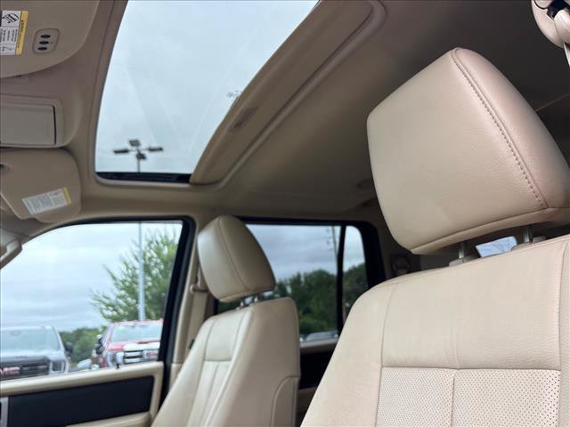 Used 2017 Ford Expedition XLT w/ Equipment Group 202A RWD image 18