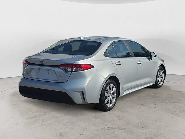 Used 2024 Toyota Corolla LE FWD image 5