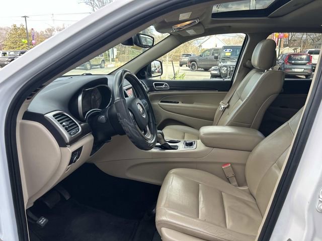 Used 2017 Jeep Grand Cherokee Limited image 11