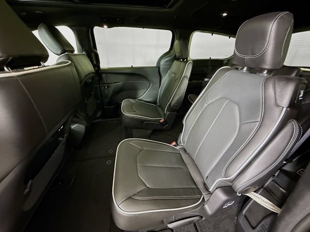 New 2027 Chrysler Pacifica Limited FWD image 26