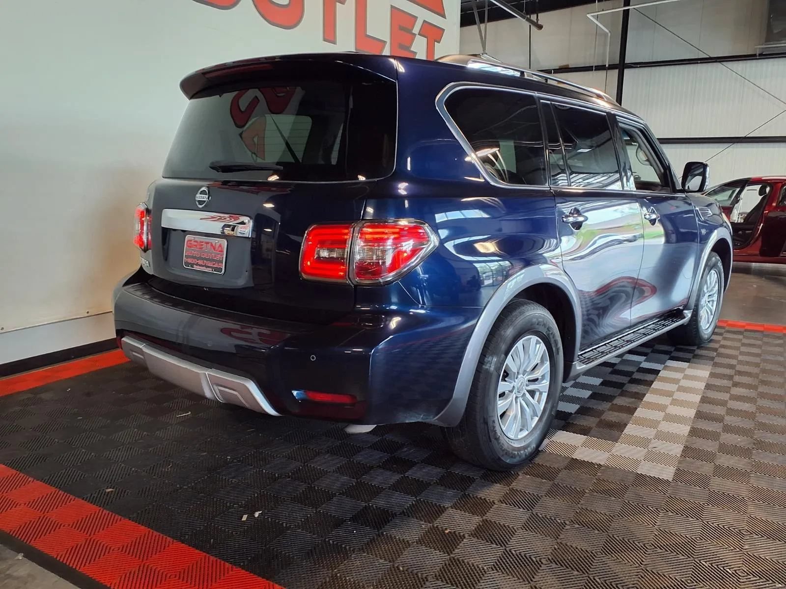 Used 2017 Nissan Armada SV AWD/4WD image 8
