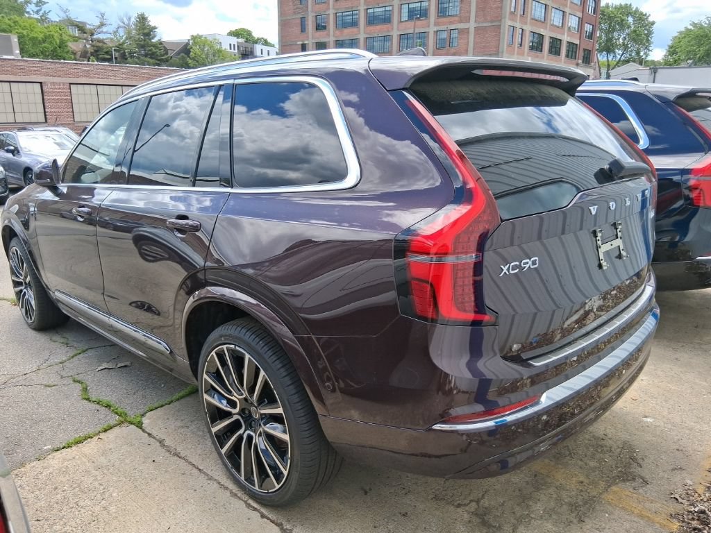 New 2026 Volvo XC90 B6 Plus w/ Protection Package Premier AWD/4WD image 5