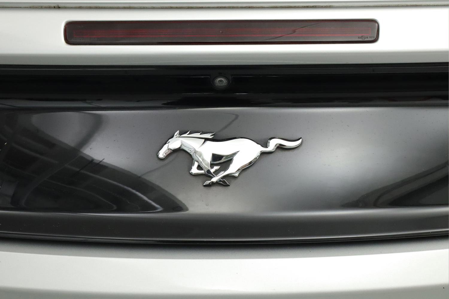 Used 2016 Ford Mustang Premium image 9