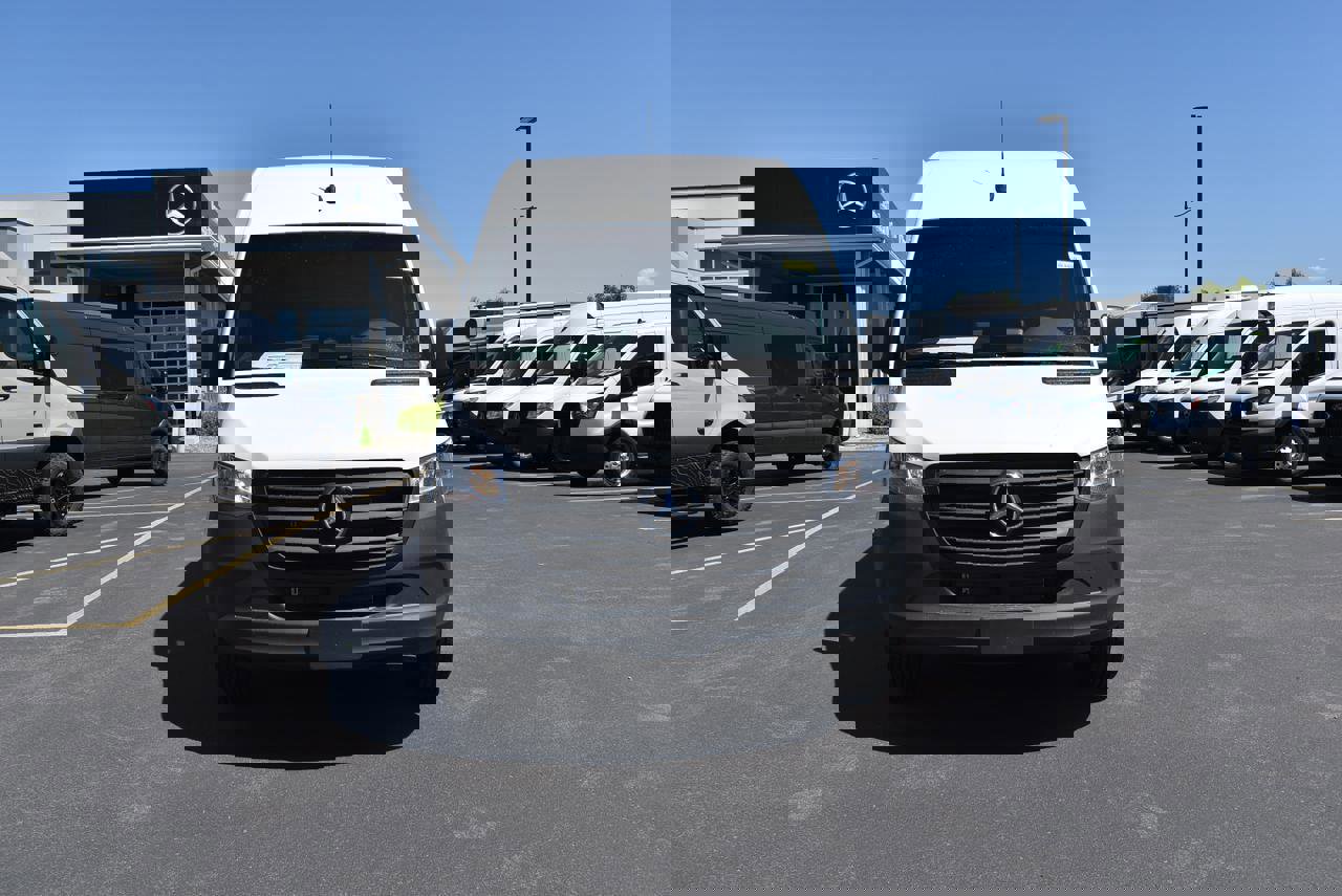 New 2025 Mercedes-Benz Sprinter 2500 image 2