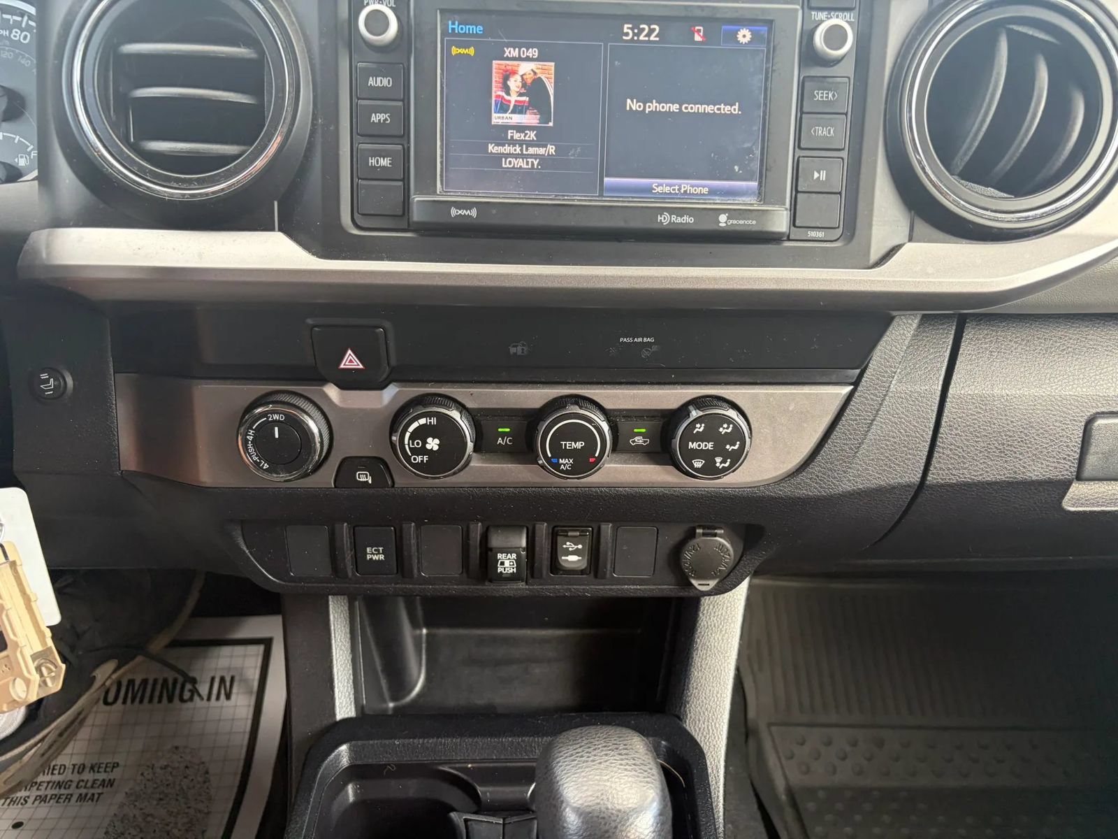 Used 2019 Toyota Tacoma SR5 AWD/4WD image 15