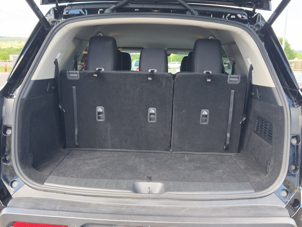 Used 2025 Nissan Pathfinder SV AWD/4WD image 34